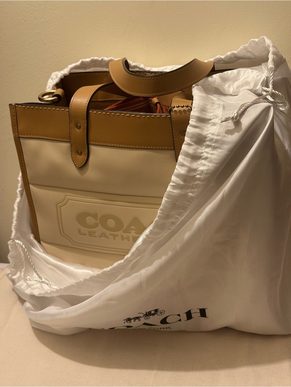 Coach Field Tote 22 Colorblock Quilting Coach Badge Leather Ivory Multi EUC Set - Picture 17 of 17
